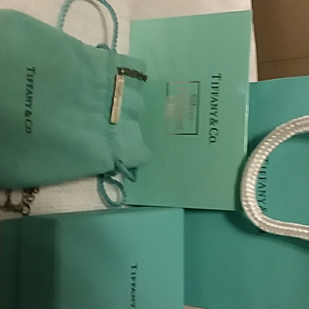 Tiffanys sterling silver diamond pendant